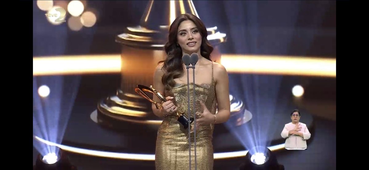 tv_sever's tweet photo. Yıldızı parlayanlar hakikaten her yeri Işıl Işıl yaptılar. Muhteşemsiniz 🤍 #PanteneAltınKelebek https://t.co/9ShNVdTdLt