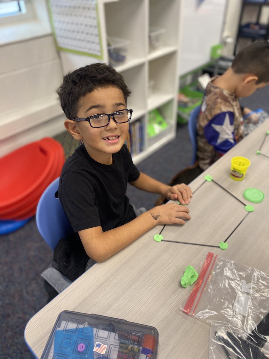 HuttoShannon's tweet photo. 2nd grade math is fun when you get to “play” using play dough. Composing polygons. #webbcubs #mymisd https://t.co/67o5iY2HHM