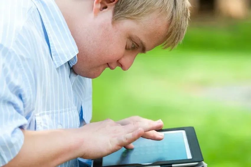 In the midst of rapid technological advancements, a significant disparity in #digitalaccess persists, particularly for people with learning #disabilities 

#learningdisability
#digitalinclusion 

digitalinclusionuk.org/research/the-d…