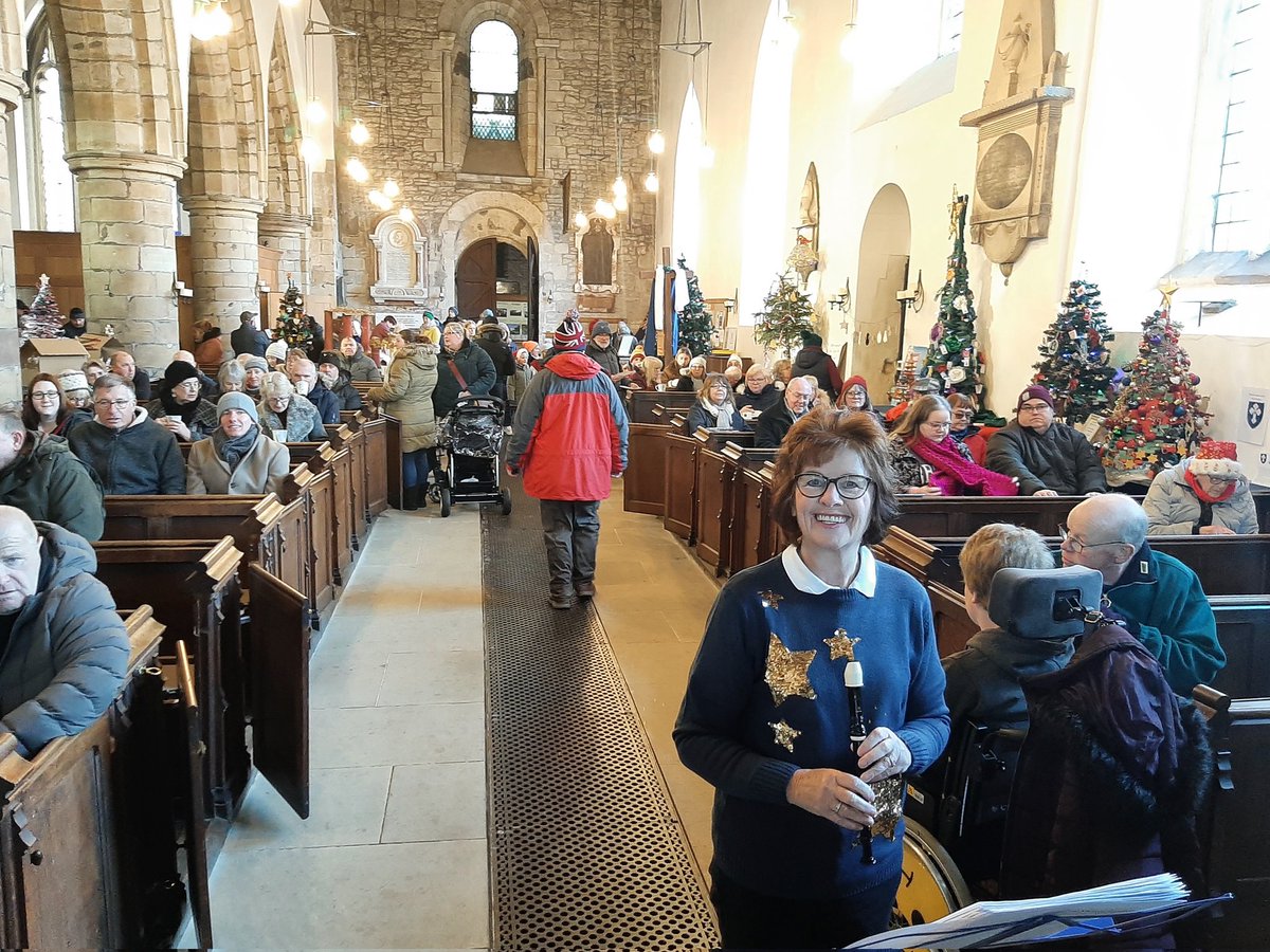 Some pictures of us at yesterday's Much Wenlock #Christmas Fayre, where we sang two 45-minute sets of carols and festive tunes (including some @johnmrutter, 'Mr Christmas'! 🎅🏻) in Holy Trinity Church. We raised £128.85 for @ATSociety - thank you to our generous audience 🥰🎶💙
