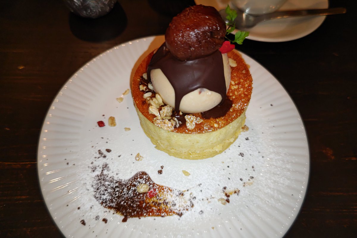 derby0829's tweet photo. 2023/11/26
京都市東山区
ブルー ファー ツリー
BLUE FIR TREE

幻のホットケーキ
ハートのホットケーキ

幻のホットケーキ
11月のトッピング
栗とキャラメル
キャラメルソース切れの為、
チョコソース

 #ブルーファーツリー
 #BLUEFIRTREE
 #ハートのホットケーキ https://t.co/KUDANWQqZb
