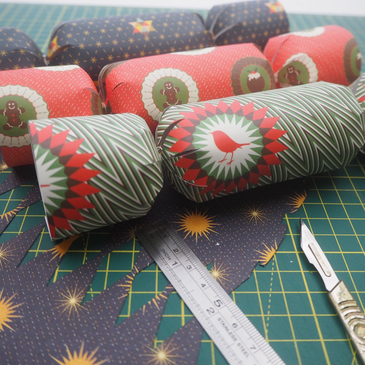 brightstem's tweet photo. New blog post on building blocks: How to make Christmas crackers with Bright Stem recyclable wrapping paper: https://t.co/axCrIXYGpg
#craft #handmadegifts #christmascrafts #christmascrackers #christmascraftideas #recyclablechristmascrackers #Christmas #recyclable https://t.co/0z0rSOsySu