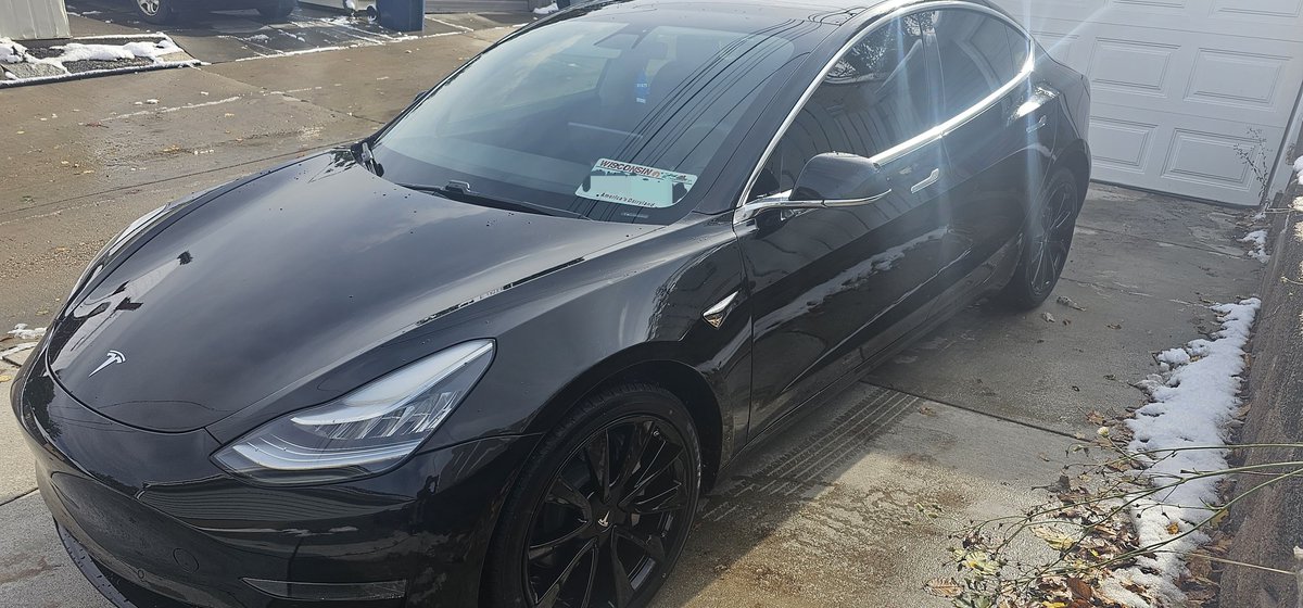 ViolencePrime's tweet photo. I've had it for a little over a month now and it's the most fucking fun I've had in a car. Still love ICE but I love my tech too.

The Civic is still one of the best cars I've owned/driven. It's a 2020 #Model3 Standard Range Plus. Got it at 23K miles. #Tesla https://t.co/cOJ8wWGRzC