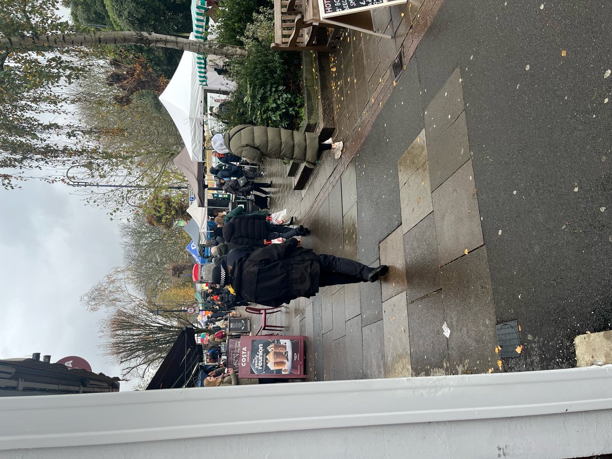 Officers attended the Sunday market today on Wanstead high street, it was nice to meet so many of you #wansteadvillage