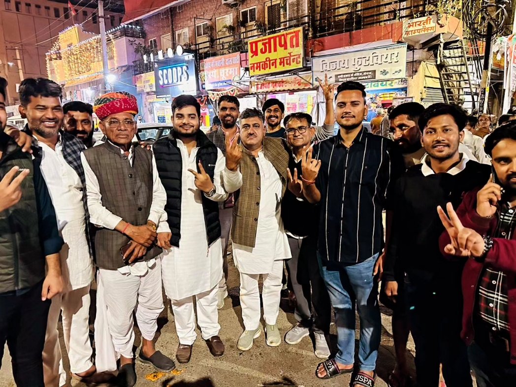papuramdara's tweet photo. भोपालगढ़ क्षेत्र के देव तुल्य जनता का आभार...🙏

भोपालगढ़ विधानसभा की सेवा हेतु मैं आजीवन समर्पित हूं और उनके हितों की लड़ाई के लिए मेरा संघर्ष जारी रहेगा।

#आपणों_भोपालगढ़_आपणों_परिवार #Bhopalgarh #GeetaBarwar https://t.co/dwoygKUPHc