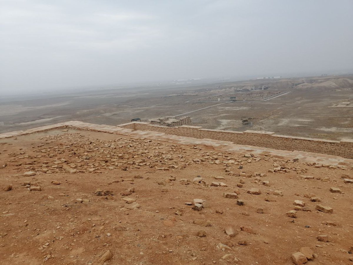 malathali16's tweet photo. Ziggurat of Ur
#Mesopotamia #SouthernIraq #Civilization https://t.co/LFLZO8NryD