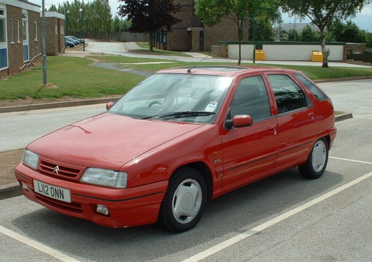 IndecisiveAuto's tweet photo. @HubNutVids Sometimes reset themselves after a couple of full drive cycles if the ECU is happy everything now looks to be within normal parameters.
Unless it's a 2.0i Citroen ZX Volcane, in which case the engine light will come on randomly only at idle with no explanation #becausefrench https://t.co/G9kT1QfpIA