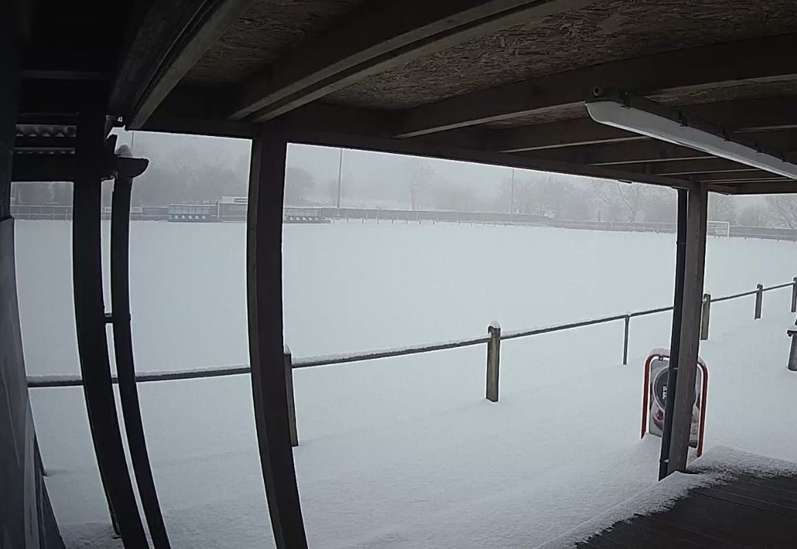 eccleshallfcw's tweet photo. - It’s been a snow-filled Apex Arena today… ❄️❄️
#snow #snowy #snowday #letitsnow #coveredinsnow #apexarena #pershallpark #snowjoke #snowsnowsnow #covered #eccleshallfcwomen #eagles https://t.co/LQ4cWwHvfN