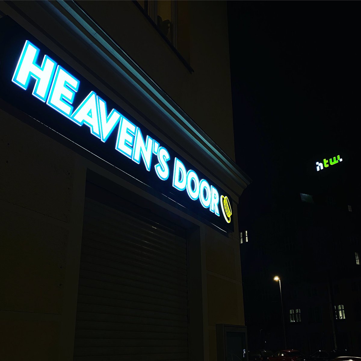 Announcement: This Friday at 4pm CET I'm opening my very own manga- and TCG-store called 'Heaven's Door' in Wilhelminenhofstraße 64, 12459 Berlin. As with all my projects, I'm aiming for the highest level of excellence. Please drop by if you're around - it'll be worth it 🎩💙