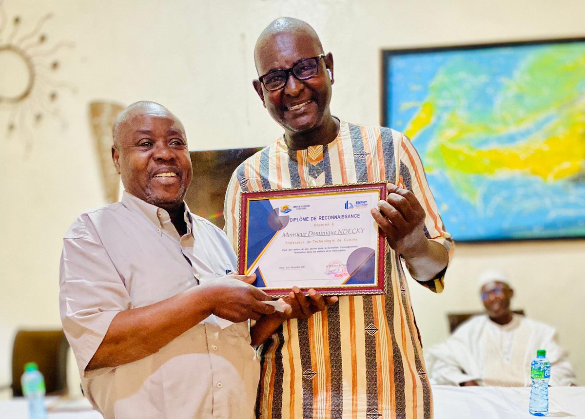 enfht's tweet photo. « Célébration de l’excellence : Les professeurs de l’Ecole Nationale de Formation Hôtelière et Touristique Cheikh Amala Sy, Doyen Barham Diankha, Doyen Dominique Ndecky et Doyen Abdou Khadre Beye se voient décerner une haute distinction par le directeur Moussa THIOR »
©ENFHT_2023 https://t.co/HRXCpZxY1i