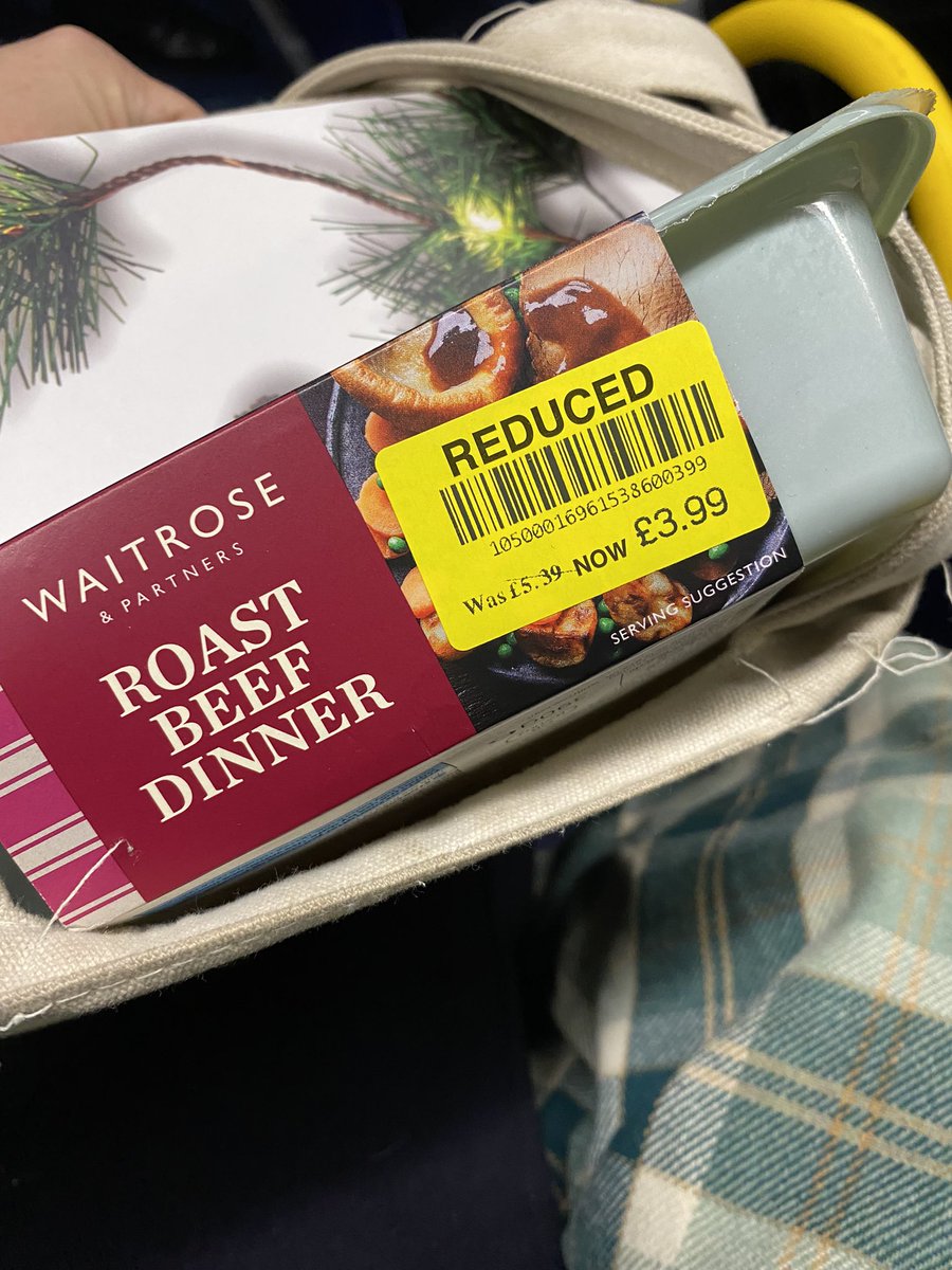 JaneCommon's tweet photo. Winner winner roast beef dinner. #yellowsticker https://t.co/pkmNv0rQWn