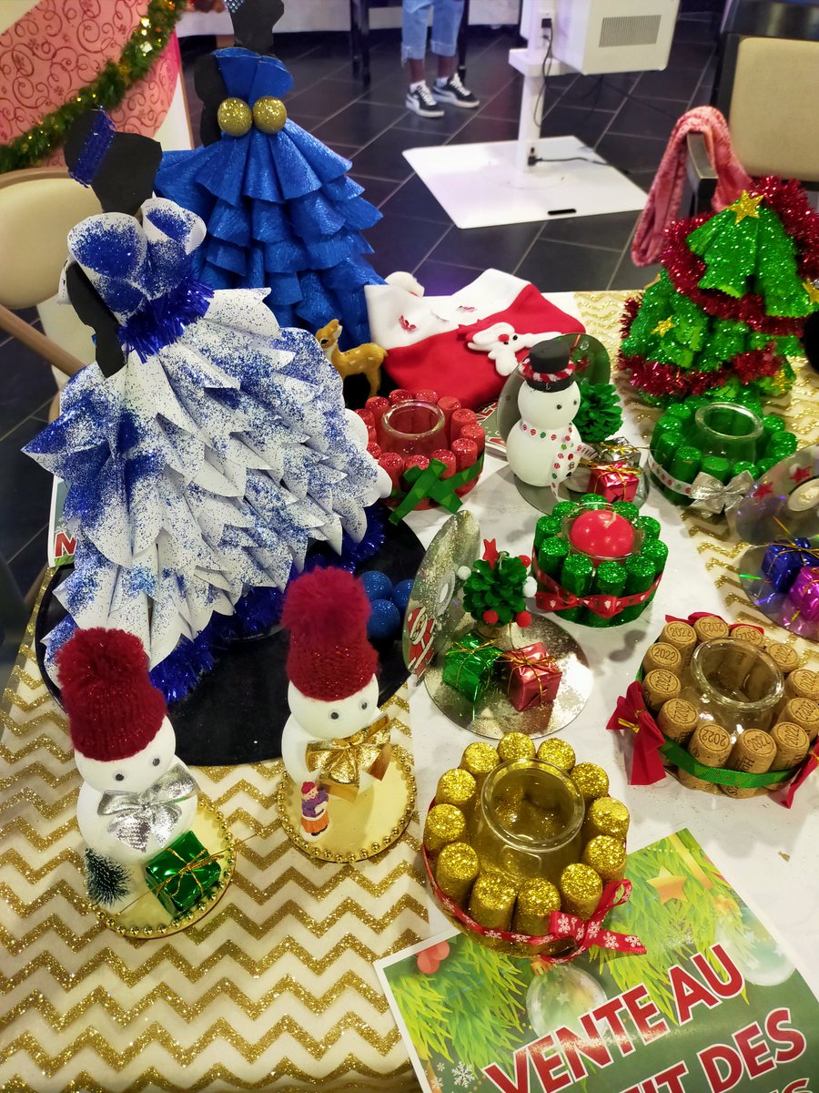 Même en ephad les personnes sont actives et gardent encore l'envie de faire des déco qui sont vendue pour leur permettre de faire des sorties... A tous les âges ont a le droit d'avoir des activités
Merci aux personnels de l'ephad <a href="/FondationBellan/">FondationBellan</a> de prendre soin de nos parents🥰