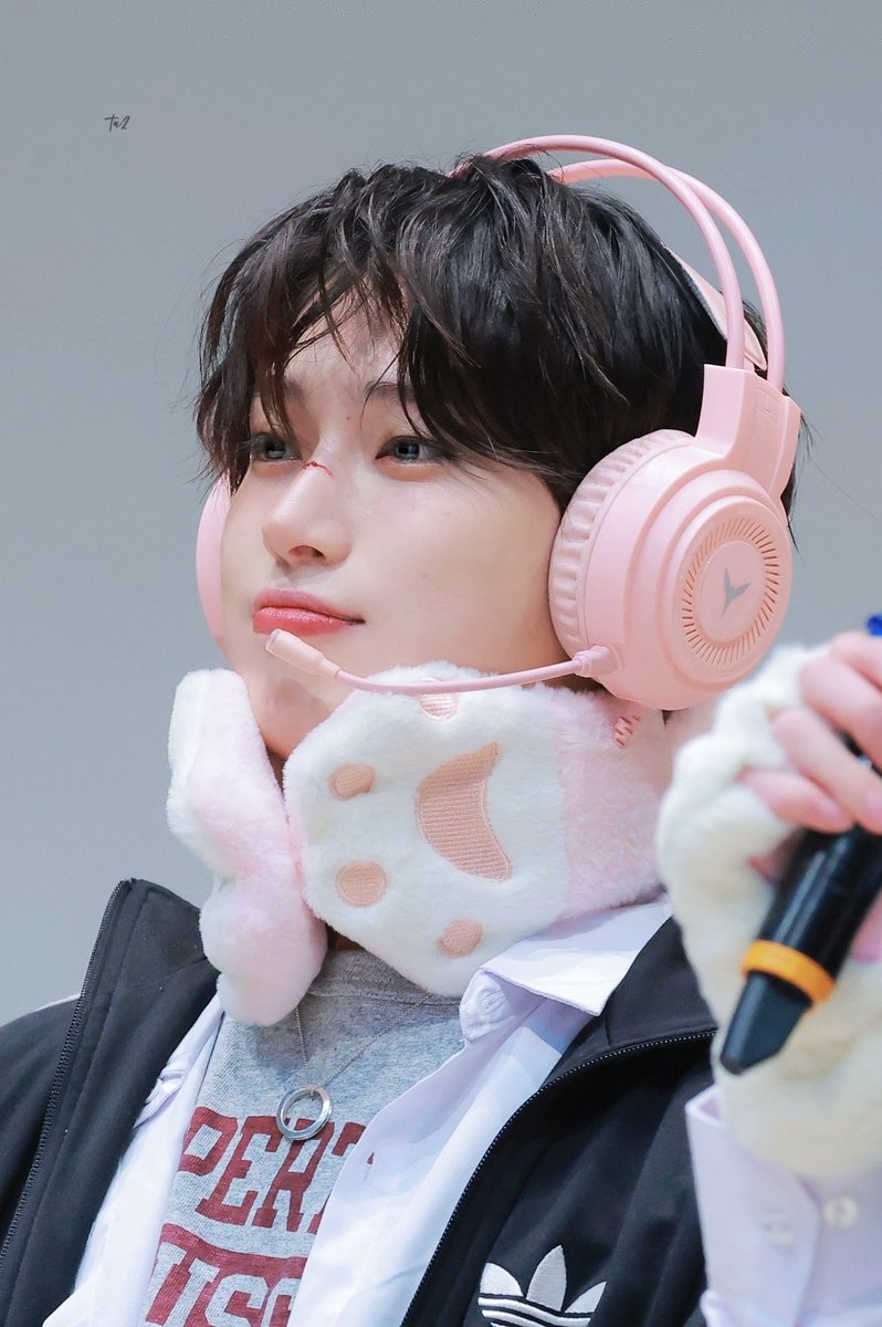 tu2sunoo's tweet photo. 231203 (⁎⁍̴̛ᴗ⁍̴̛⁎)
#SUNOO #ENHYPEN
#선우 #엔하이픈 https://t.co/G6XsV7vhYb
