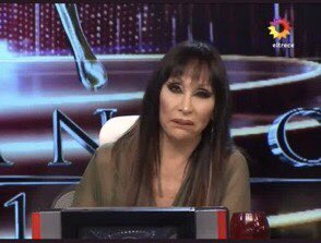 limayamores's tweet image. LO MALA PERDEDORA que es la influencer SD (si digo el nombre me caen las seguitontas) que anda llorando porque no gano el premio a Mejor Influencer ayer #MFModa #MartinFierroDeLaModa