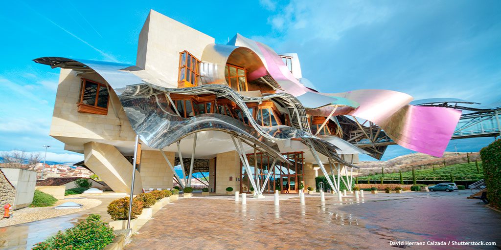 The province of #Álava in #Spain is home to several new 'Cathedrals of Wine'. 🍷 The impressive architecture paired with delicious wine make these wineries in #LaRiojaAlavesa unforgettable. 🤩

tinyurl.com/3yh44f47 👈

#VisitSpain #SpainWineRoutes @I_euskadi <a href="/marquesderiscal/">Marqués de Riscal</a>