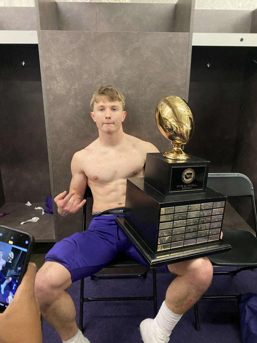 RylinLang7's tweet photo. So blessed to be apart of this team. 2023 state champs 💜. Special thanks to the best community, Thank you Anacortes! https://t.co/oZdnikLfdD