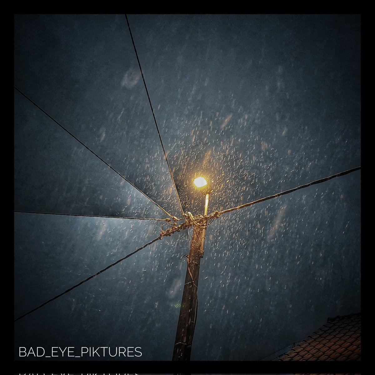 rockabilly_ron's tweet photo. Cold #snow outside, hot #spaghetticake inside. https://t.co/McqZ3VdzQ5