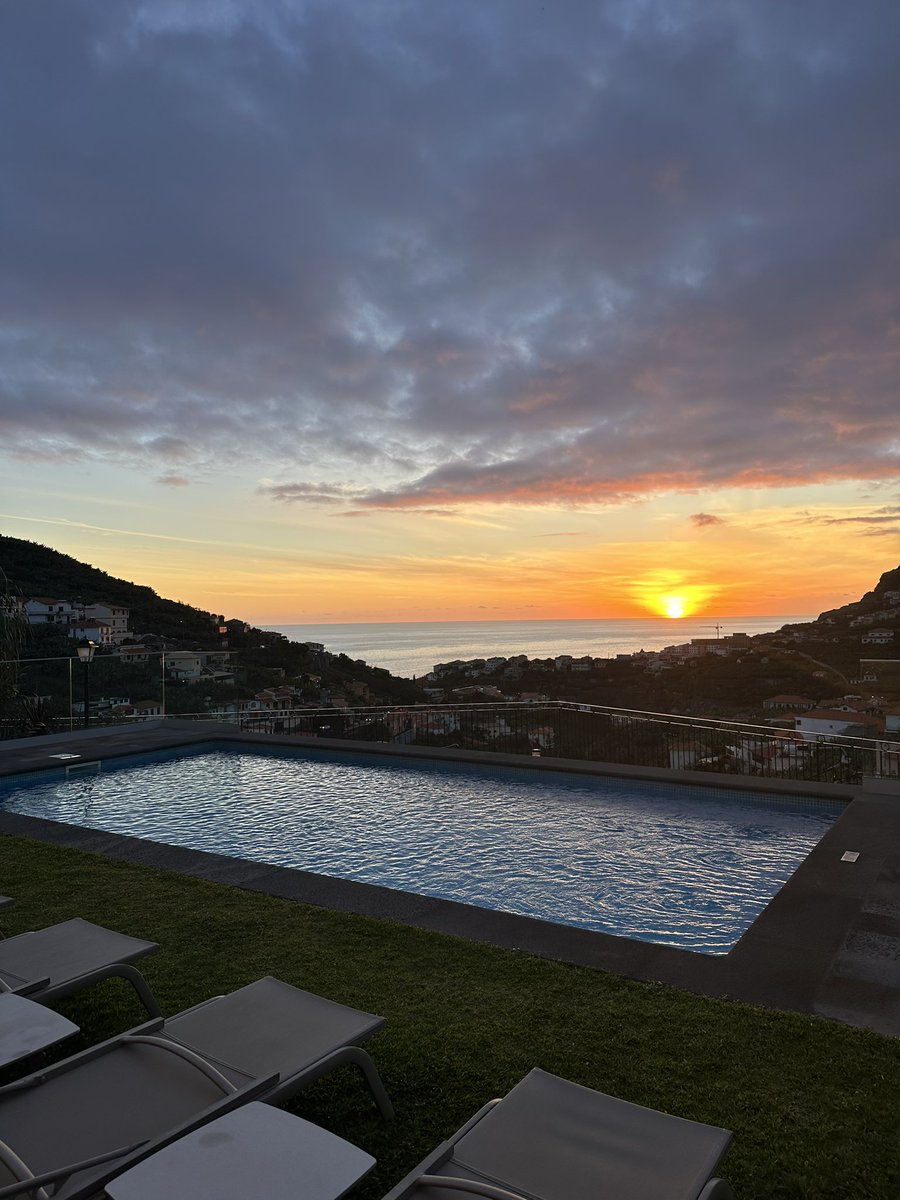 QuintaSaraiva's tweet photo. Golden hour ✨🤩
#portugal #HotelExperience #madeirahotel #TravelMadeira #IslandLife #ExploreMadeira #Wanderlust #VacationMode #NatureLovers #IslandParadise #OceanViews #SunsetLovers #NaturePhotography #Foodie #FoodLovers #family #holidays #goodtimes #fyp #trending https://t.co/8bLsxgjzYg