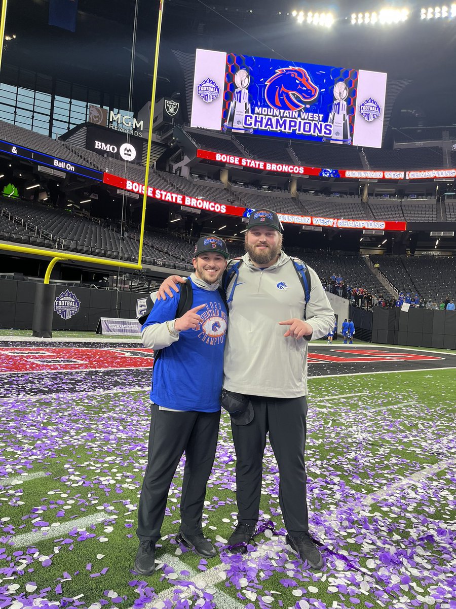 Coach_CrinerTCU's tweet photo. Mountain West Conference Champions!!! 🔵🟠 https://t.co/3CLcXoNKOc