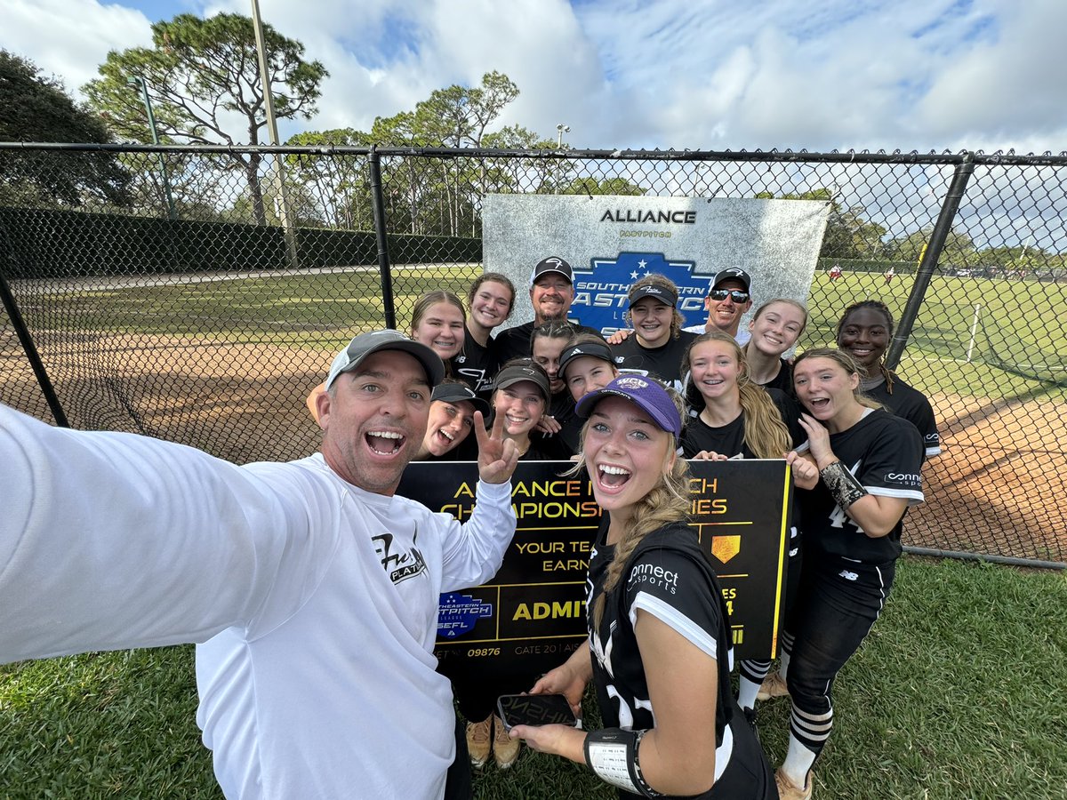 Emma Mayes tweet media