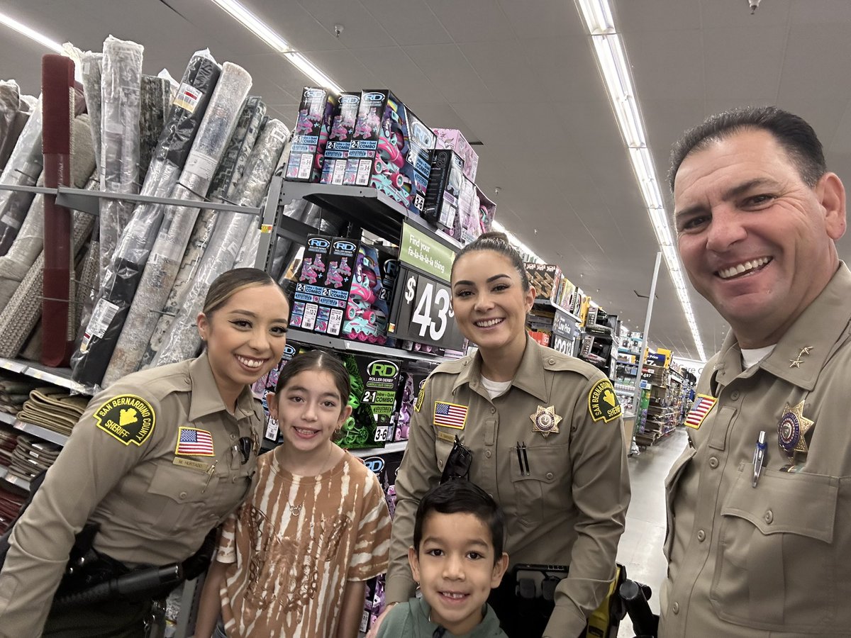 SBCSDsfisk's tweet photo. 2023 Shop with a Cop. San Bernardino Sheriff’s Dept.  showed up to help and spread a little Christmas cheer. #shopwithacop #sanbernardinosheriff #SEBA https://t.co/xS8xhakK7F