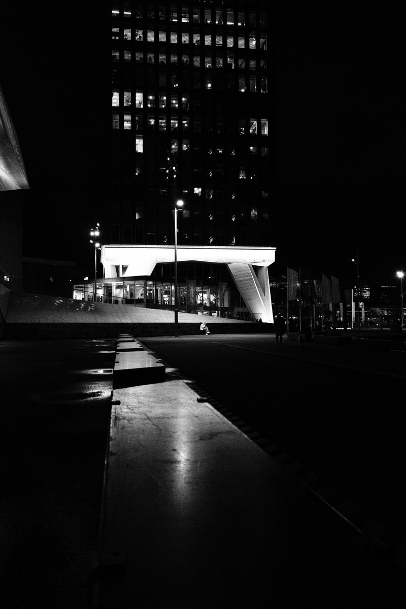 Tbpkip's tweet photo. I enjoy nothing more than wandering the streets of Europe camera in hand looking for moments.
 #street #streetphotography #streetphotographer #photography #photographer #bnw #blackandwhite #fuji #fujix #fujifilm #x100 #x100v #fujifilmx100v #Amsterdam https://t.co/i5h3nkaHWo