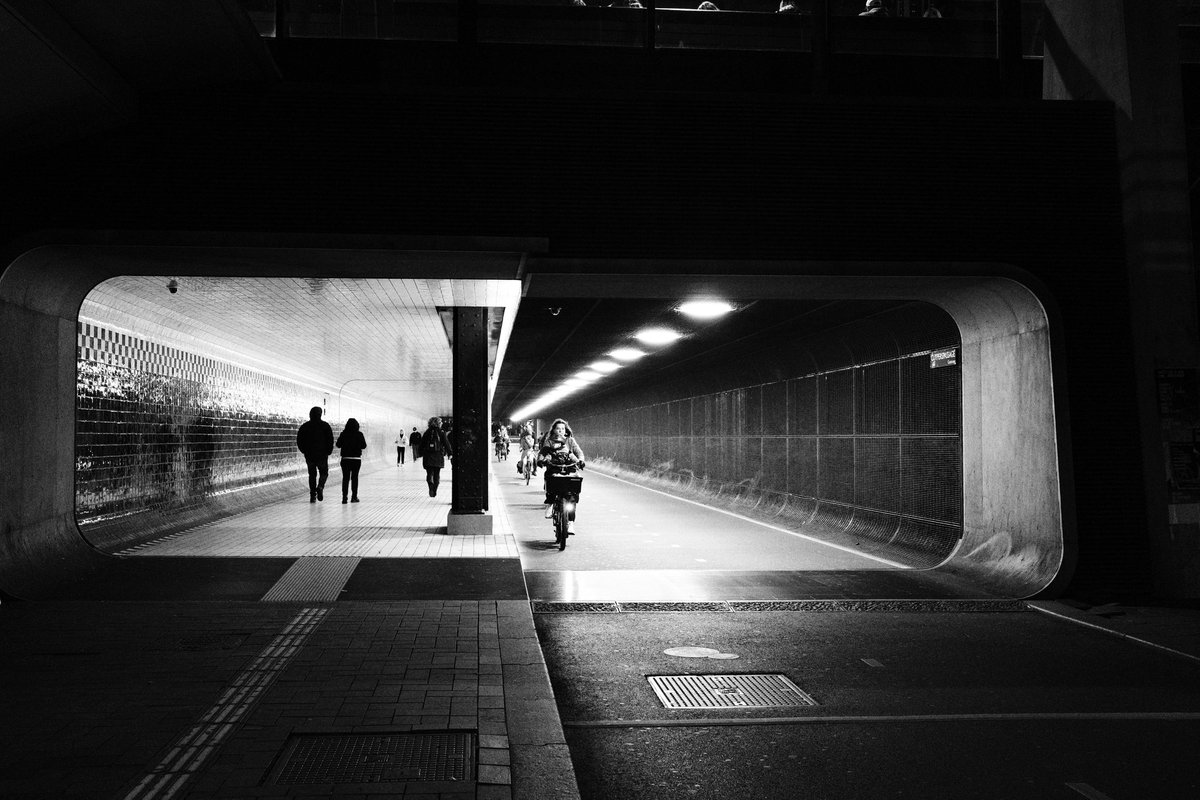 Tbpkip's tweet photo. I enjoy nothing more than wandering the streets of Europe camera in hand looking for moments.
 #street #streetphotography #streetphotographer #photography #photographer #bnw #blackandwhite #fuji #fujix #fujifilm #x100 #x100v #fujifilmx100v #Amsterdam https://t.co/i5h3nkaHWo