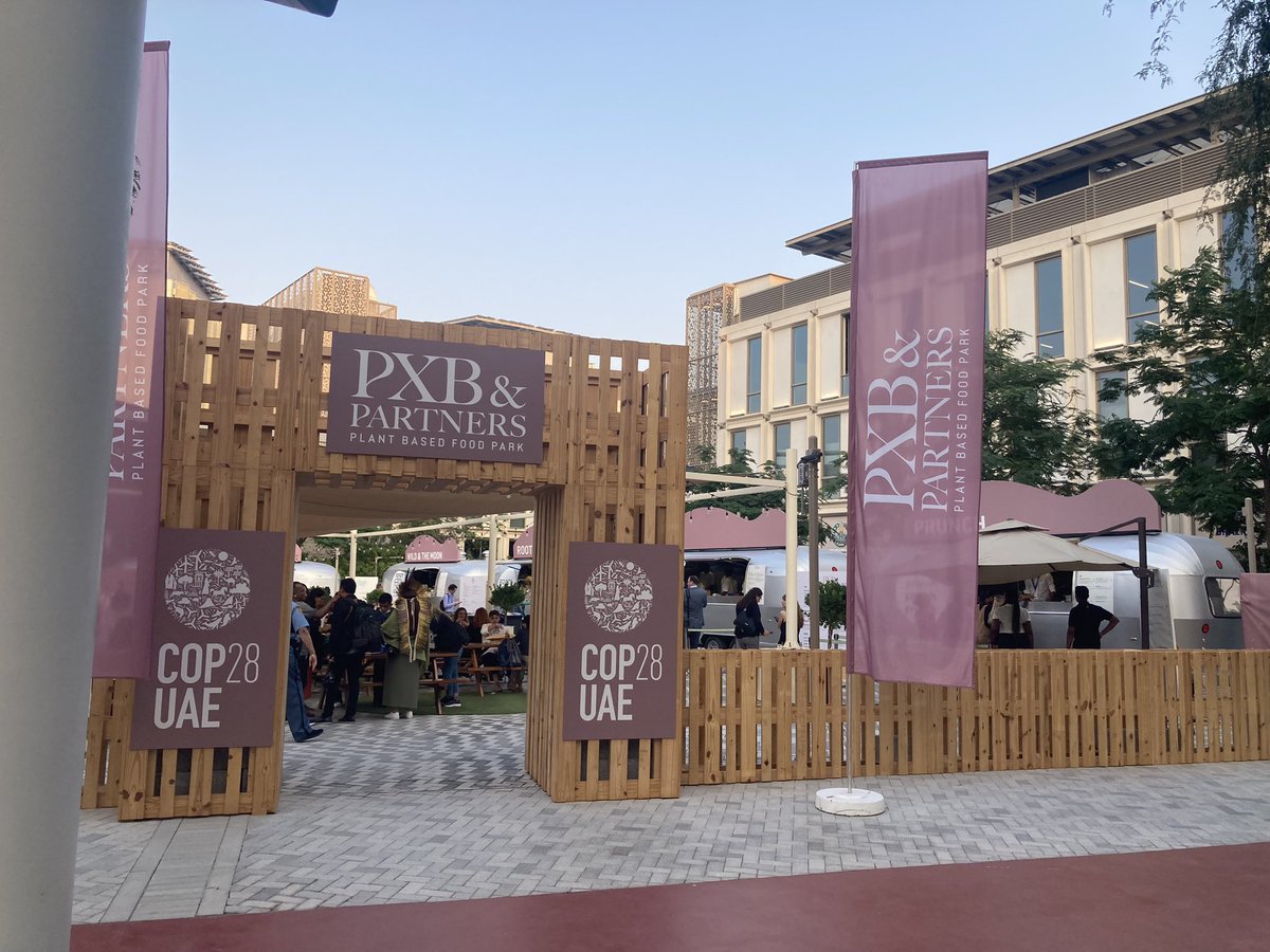 At #COP28 there is a plant based food park. Great to see people get together to enjoy delicious #plantbased food. 

The menu at the place I went to had CO2 emissions and water used per dish to help you decide (sorry didn’t take a pic…was obviously too hungry!) 

#ClimateAction