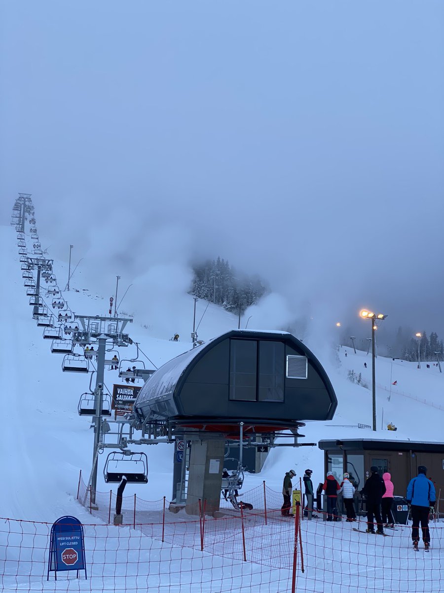 Himoksen 40 talvisesonki käynnistyi la 2.12. kirpakkaassa pakkasessa ja uuden, upean tuolihissin pyörähtäessä käyntiin. Mitähän kaikkea kivaa on odotettavissa tälle talvelle #Himosjämsä’ssä😃❄️

#Himos
#Himosjämsä
#Willilänsi