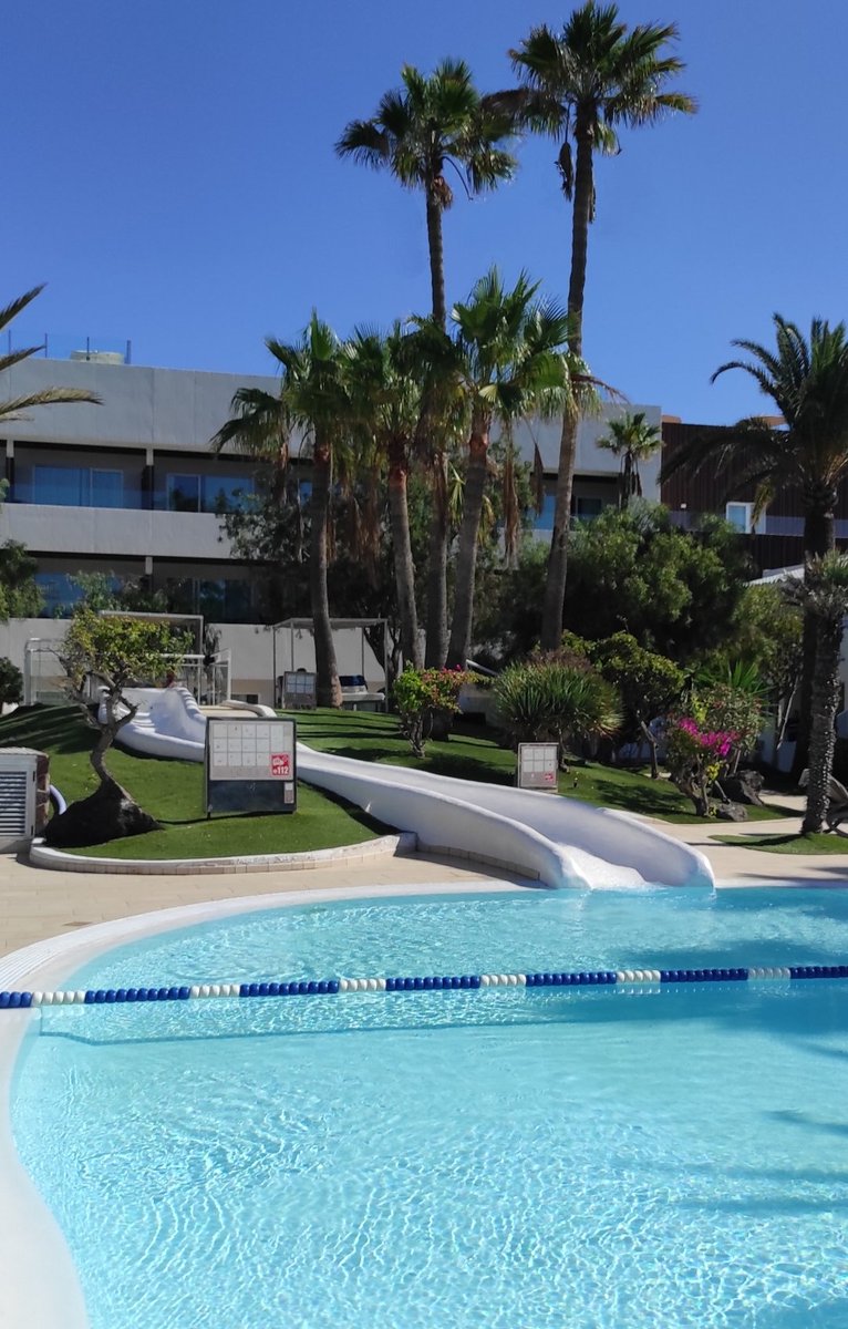 Playaparkftv's tweet photo. El tiempo a nadar🌞
.
.
.
#playaparkzensation @Playaparkftv @8islascanariass #twitrer #FelizDomingo #travel #travelling #trip #fyp #viajar #vision #photo #holidays #Tendencias #viral #hotel #fuerteventura #corrlejo #Parati #amor #familia #Espana #canary https://t.co/JdsmIofijy