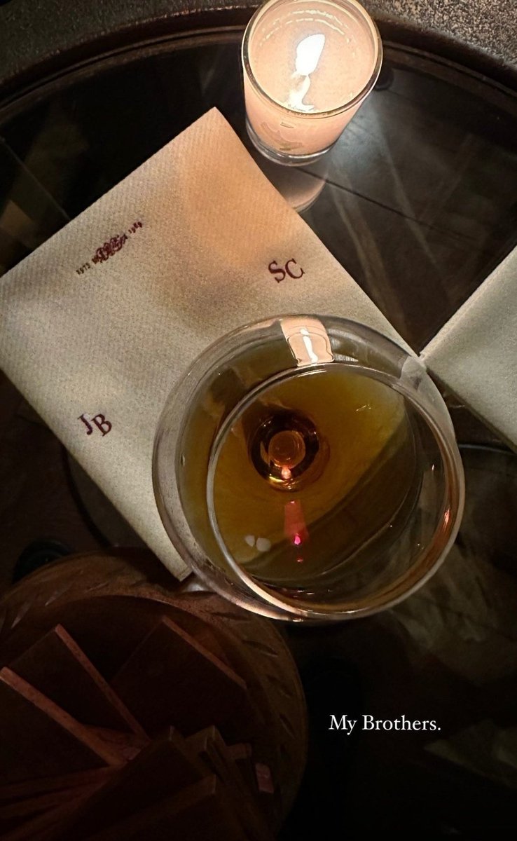 WhereImFrom96's tweet photo. Jay-Z celebrating Jay Brown's 50th birthday in France https://t.co/GXcxluVOec