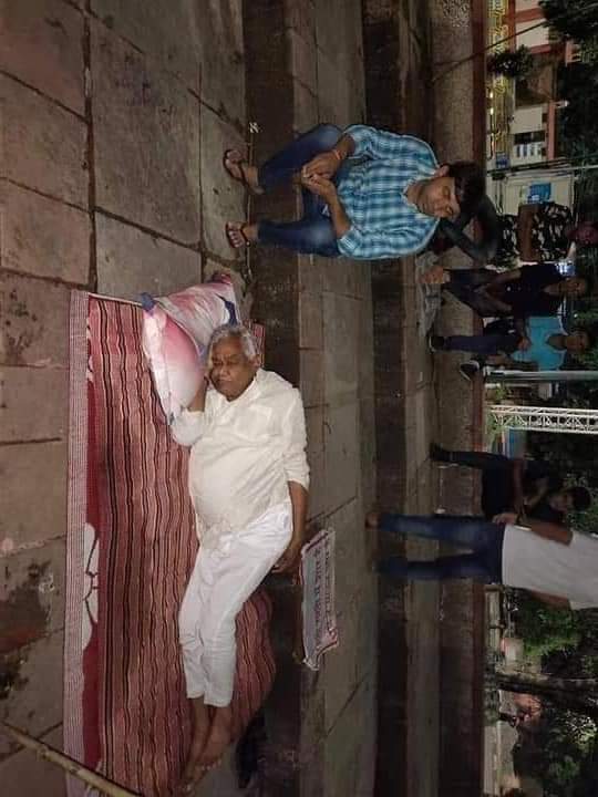 Vandnameena_'s tweet photo. एकमात्र विपक्ष की भूमिका निभाई और बीजेपी को जीवित रखा वो है डॉ किरोड़ी लाल मीणा ।

मुख्यमंत्री पद के असली हकदार । @DrKirodilalBJP

@AmitShah @narendramodi  
@BJP4India    @BJP4Rajasthan  
 
#किरोड़ी_लाल_सीएम_बनाओ https://t.co/nrNgKSWtQd