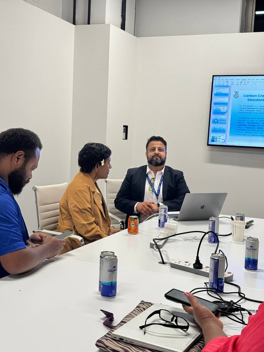 SavePlanetEarth tweet media