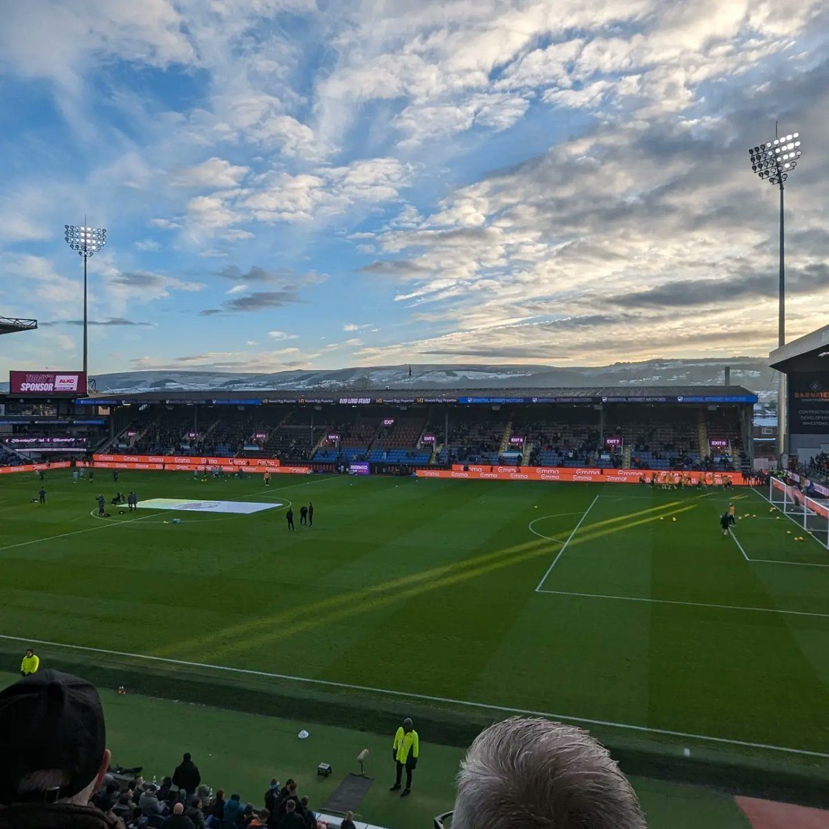 Shakahara1's tweet image. Seems a lot of people are posting the view. This is a view I never get tired of UTC #twitterclarets #turfmoor #bestview