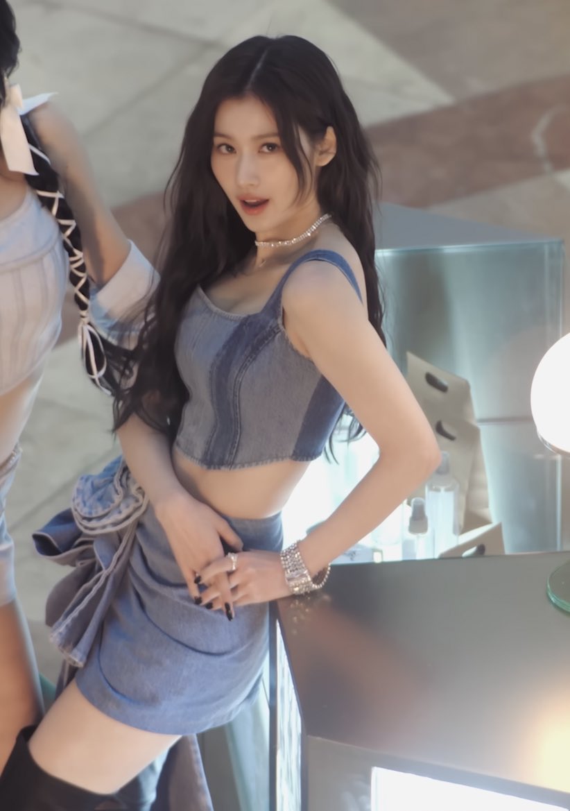 sana pics (@sanapics) on Twitter photo 