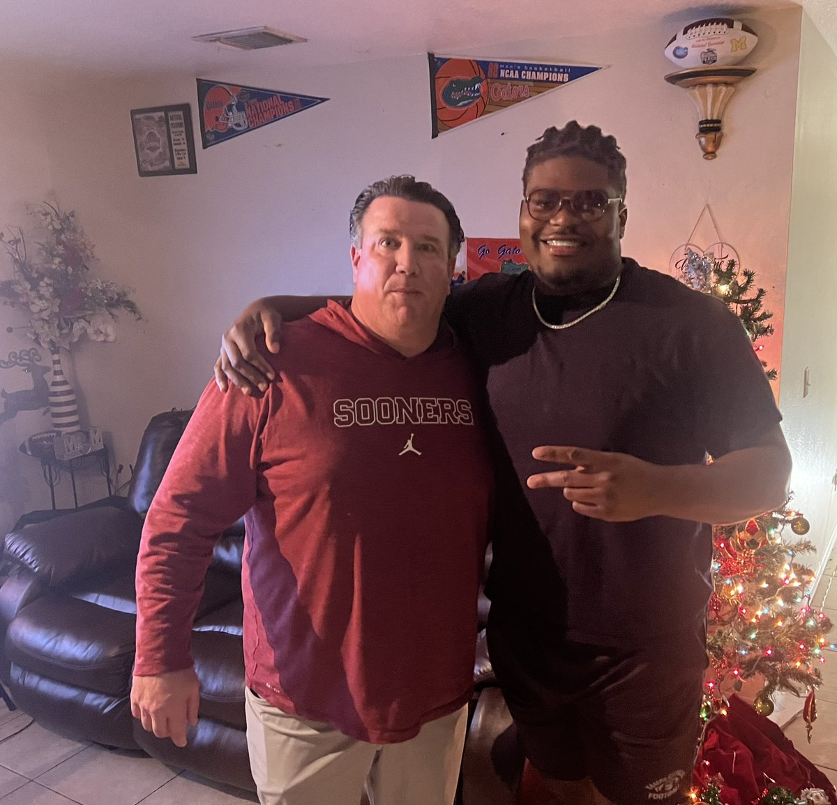 Great home visit with @OU_CoachB #BoomSooner ⭕️