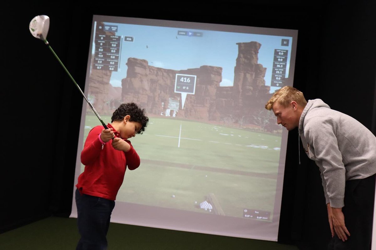 ToledoMGolf's tweet image. Thanks so much @FirstTeeLE for inviting @toledomgolf to spend some time with your young people #teamtoledo #rocketsgolf