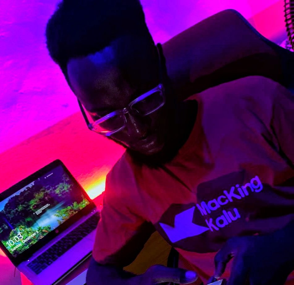 macking_kalu's tweet photo. After working with different international companies and clients this year...

Earning purely in dollars.

This is what I will do to triple my results in 2024.

(Don't skip this thread if you're a guy between 18 - 29 years). https://t.co/Qf3HSAWaqp