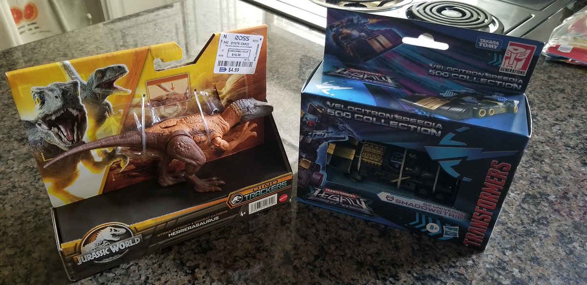 Finally...after weeks (months?) of searching...the Ross-gods smiled on me this morning. 😀   Finding Shadowstrip was significant find in and of itself, but also coming away with a JW Herrerasaurus!?!

Oooooooh yeeeeeaaaah!! 😎😃