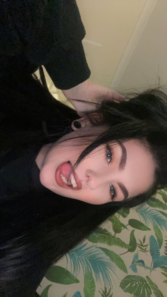 itsabbyfoxx's tweet photo. Heyy! Send me a message on alua  😉>https://t.co/lFMy4m4HGe <
@AluaCreators 
@AluaModels 
@AluaCreators 
#alua #altgirl #aluagirls #aluacreator https://t.co/dF12n0u9fR
