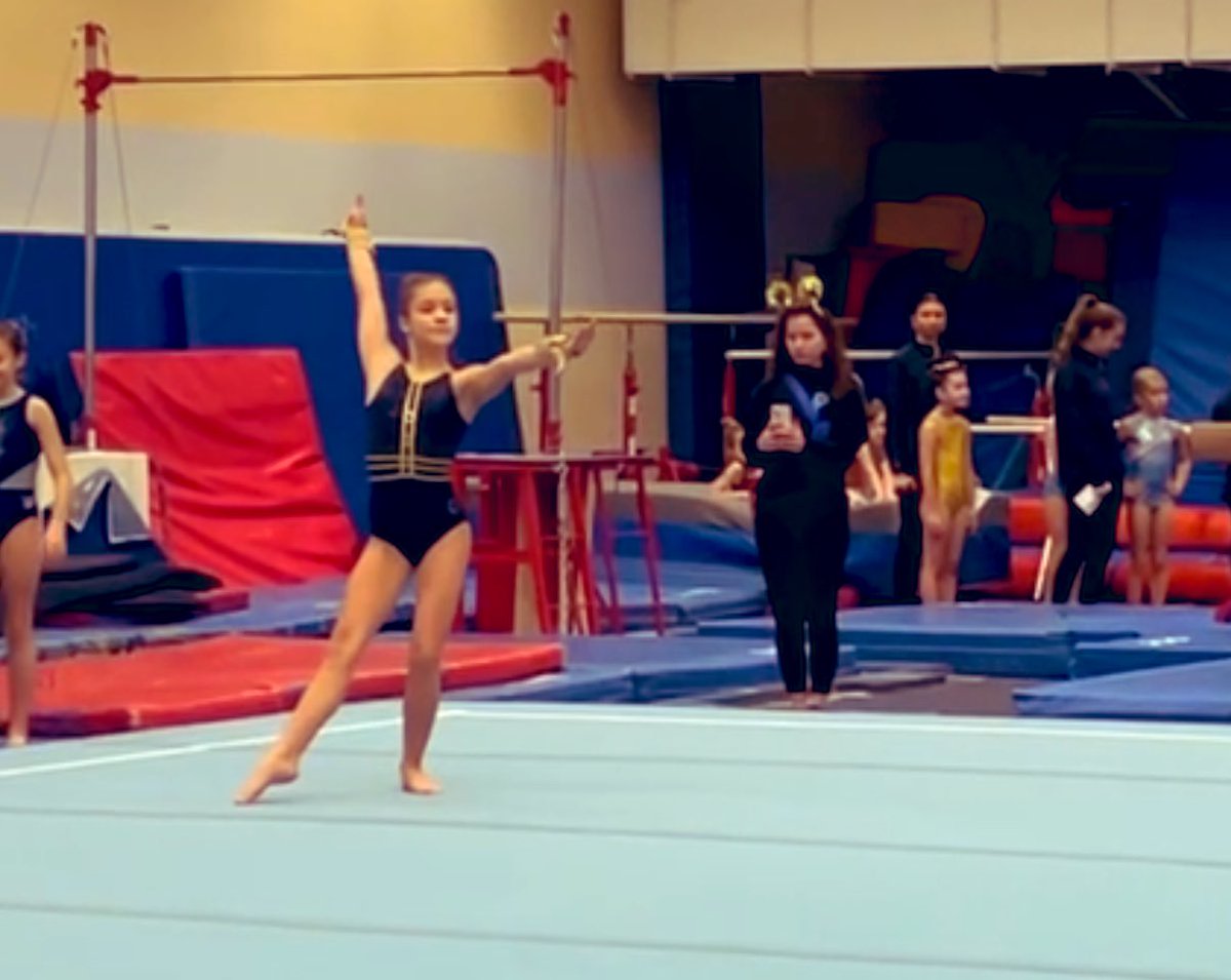 TDSoul's tweet photo. Lindsay had a great first competition of the season at the Cygnus Gymnastics Blizzard this weekend, placing first in all four events and first all around in level 6!🥇 She was also awarded the Cygnus coaches award for the 2023 competition season🥰 Way to go, Linds! @BrooksideInt https://t.co/iFAxMNS2mb