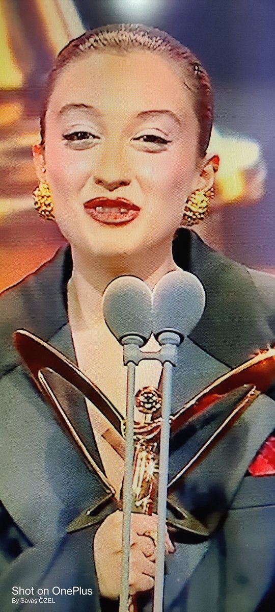 Vay arkadaş.. #seneyedegiyersin #melikeşahin