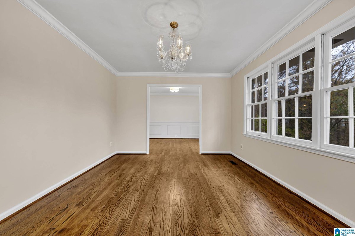 BrandonBridgmon's tweet photo. 4602 BURNING TREE LANE, Pelham, AL 35124 just hit the market!
Take a look at this awesome space: https://t.co/tC5u13lK9T https://t.co/lGMmGt6l4l