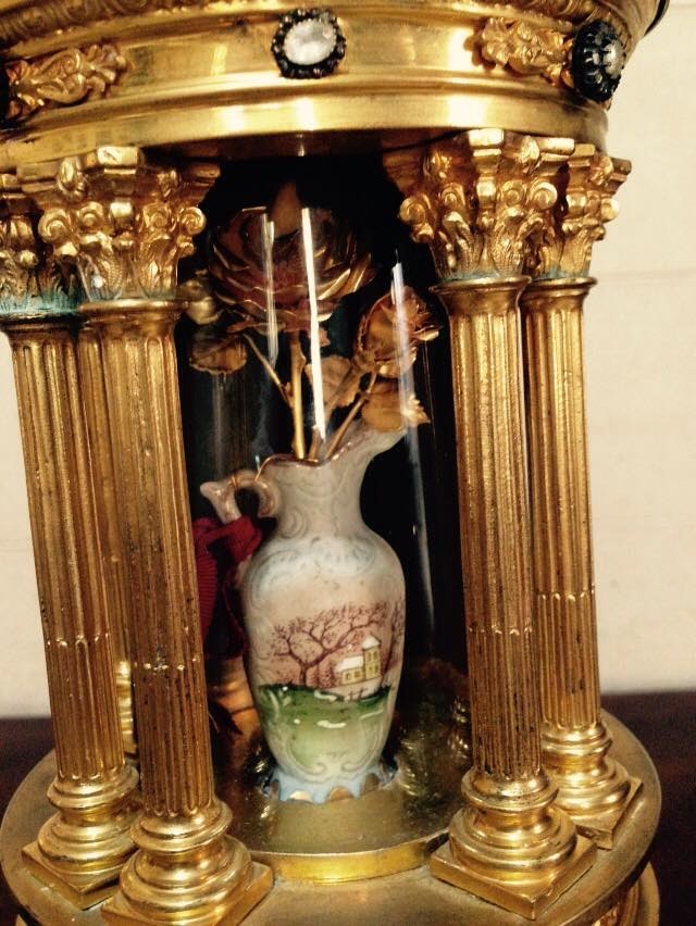 Ferreirpa's tweet image. Relicário de Teresinha de Lisieux
#cripta