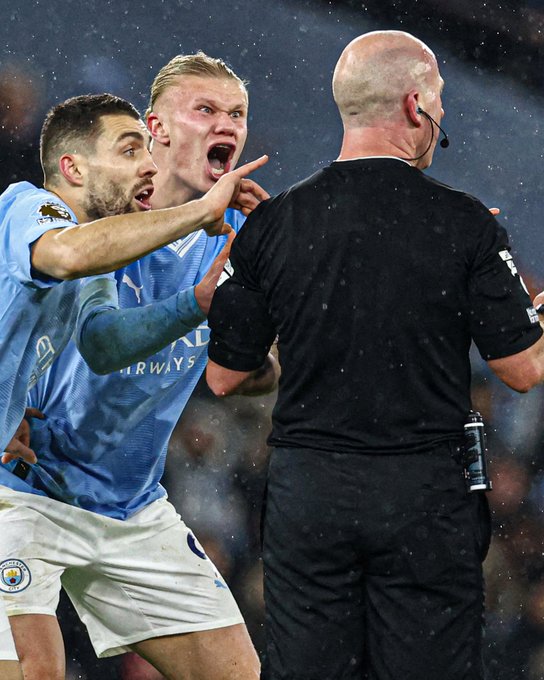EdwardEghan's tweet photo. Erling Haaland was furious 🤬

#Haaland 
#WHATAGAME https://t.co/OSmfDuuenD