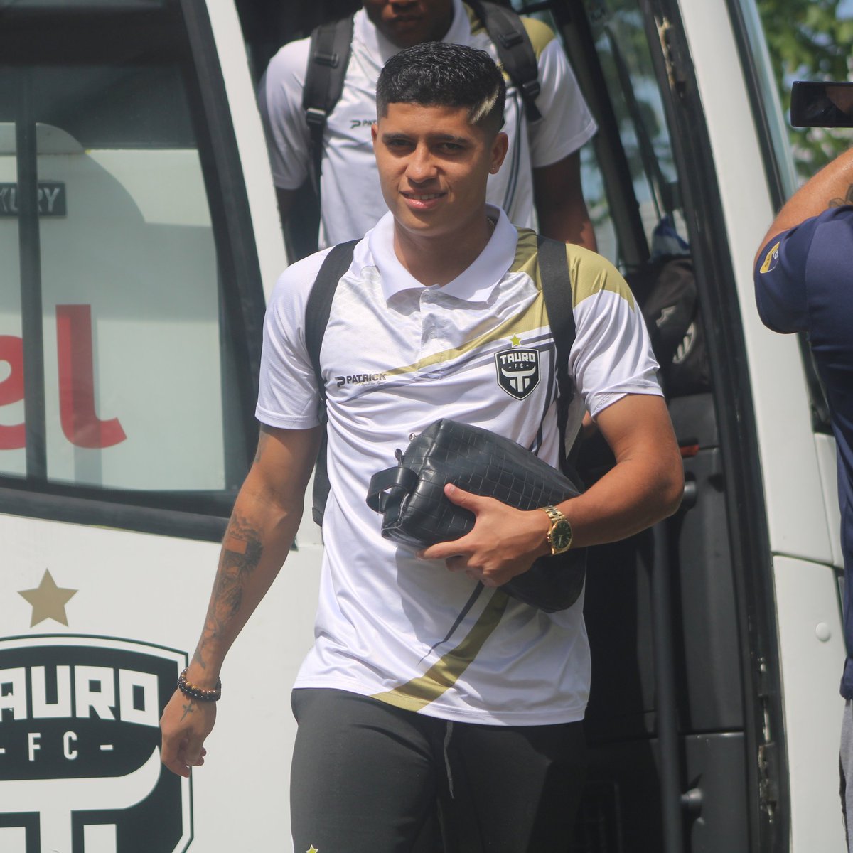 TauroFC's tweet photo. @Quintero_1923 ⚡😜⚽🇵🇦 https://t.co/szPymioQ6V