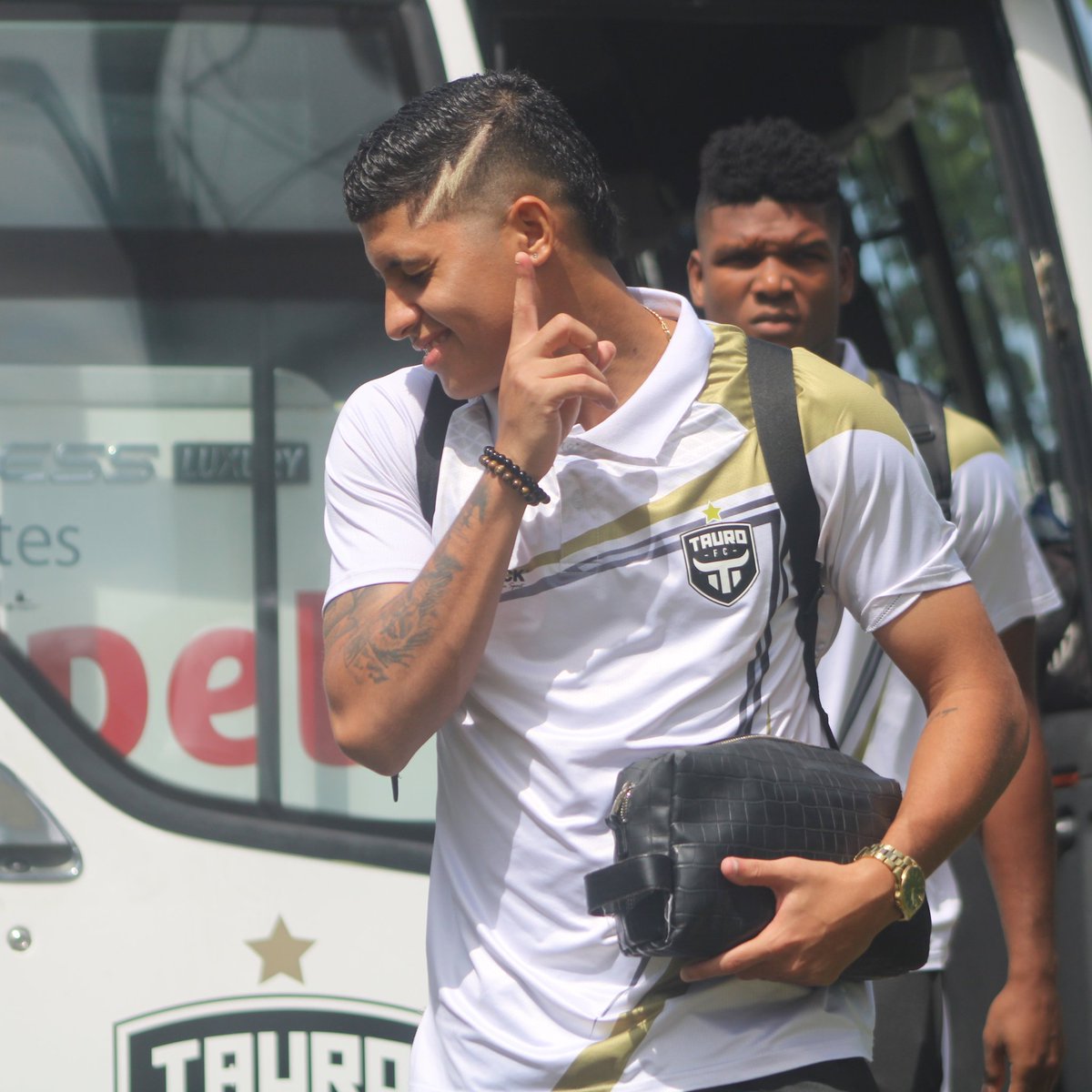 TauroFC's tweet photo. @Quintero_1923 ⚡😜⚽🇵🇦 https://t.co/szPymioQ6V