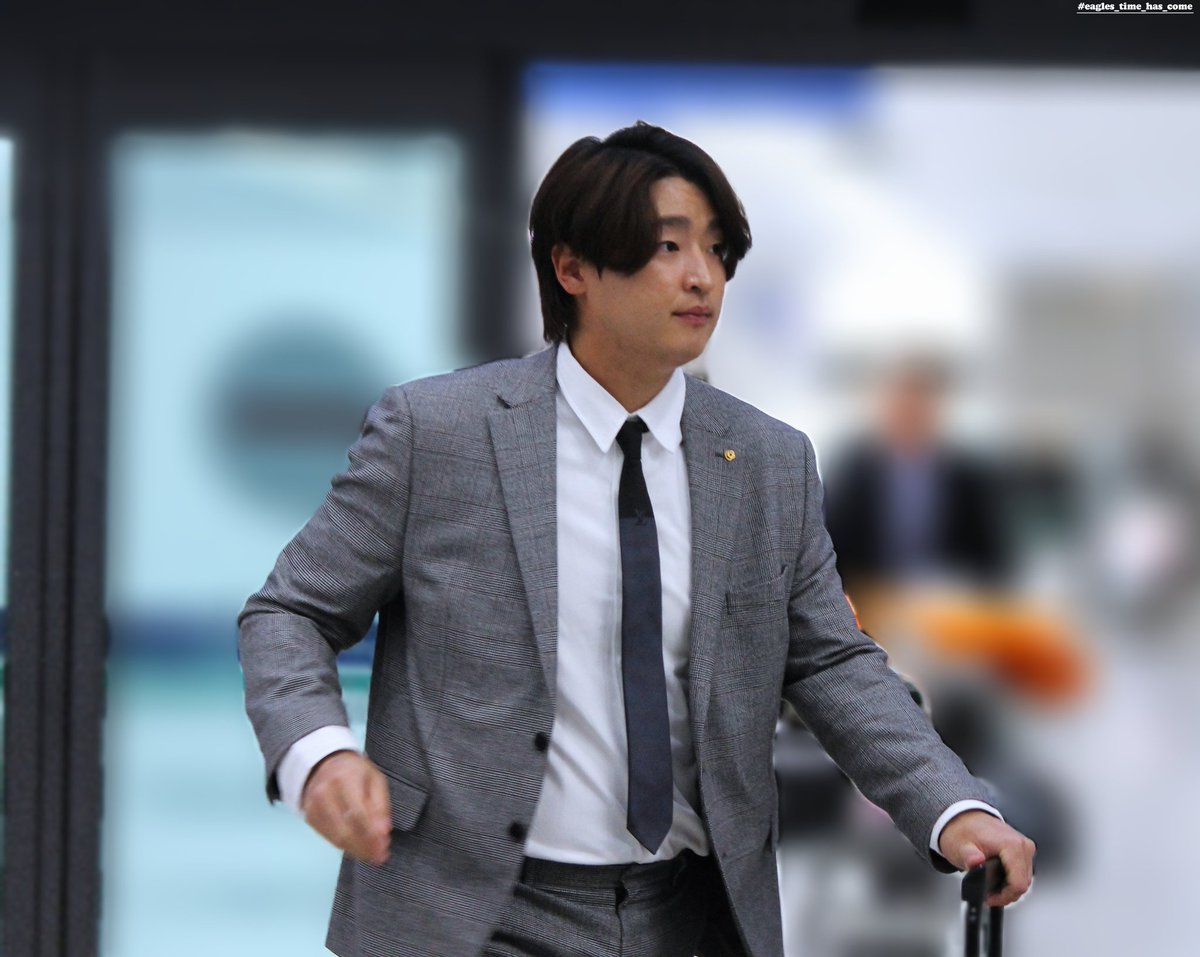 ETSC41's tweet photo. 2023.11.26

마캠 입국 밀린 사진 끝!

#한화이글스 #이진영 #NO_45 https://t.co/gZQ0ESjrCc