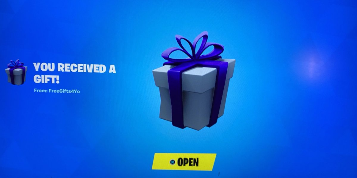VRtheGamer's tweet photo. #FortniteChapter5 #FortniteUnderground #Twitch #YouTube #Discord #Gifts #BestTwitchMod #VRtheGamer #VR4Ever https://t.co/uyQQVX9tJe