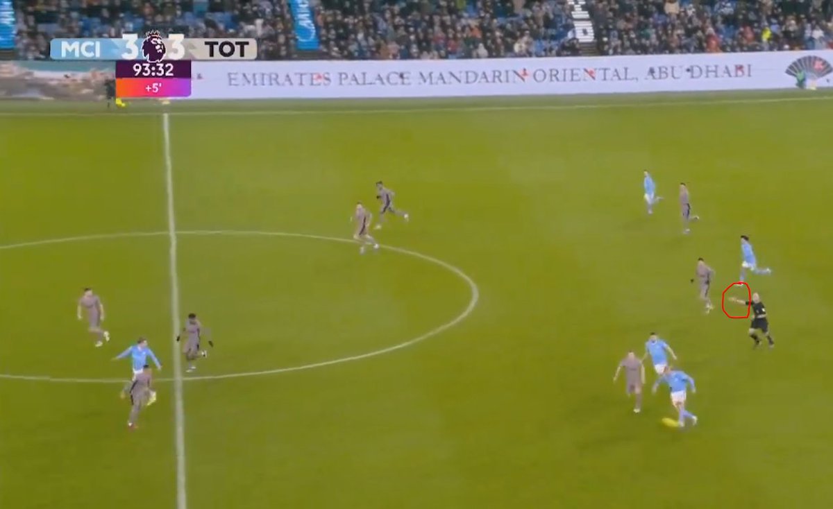 ShatoTj's tweet photo. @blithespaces @AnythingLFC_ that can't be offside https://t.co/ZE4WoBc7QN
